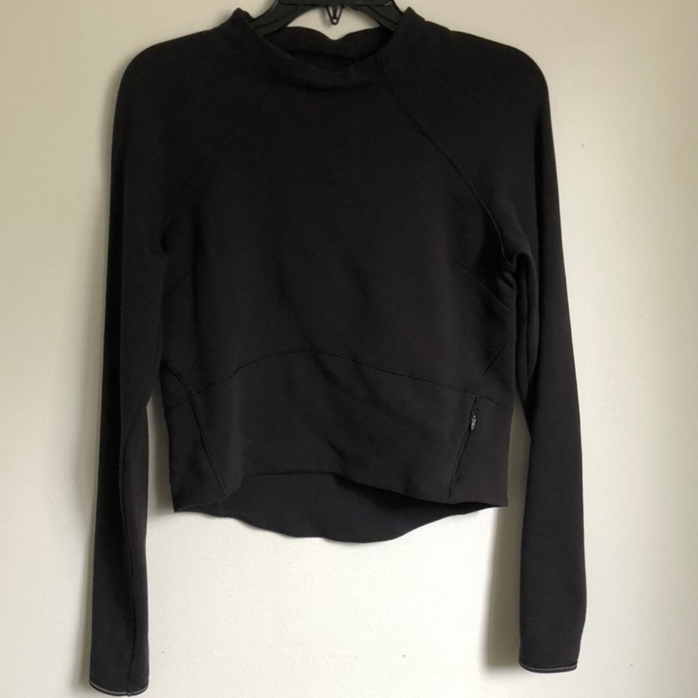 Lululemon Hill and Valley Mock Neck Crop Top